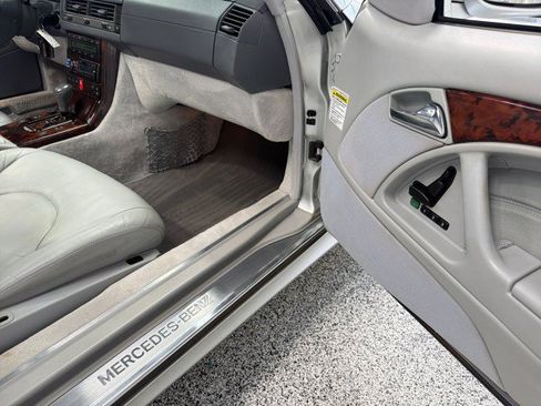 Used 2001 Mercedes-Benz SL 500 image 20