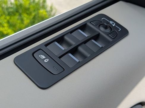 Certified 2025 Land Rover Discovery Sport S AWD/4WD image 24