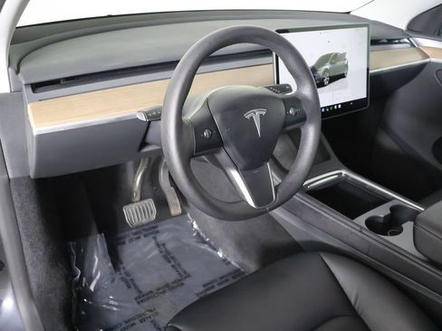 Used 2023 Tesla Model Y Long Range AWD/4WD image 29