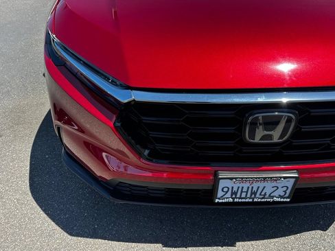 Used 2025 Honda CR-V EX image 4
