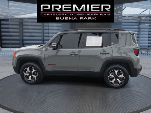 Used 2021 Jeep Renegade Trailhawk image 5
