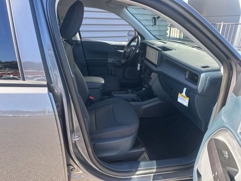 New 2025 Ford Maverick XL image 30