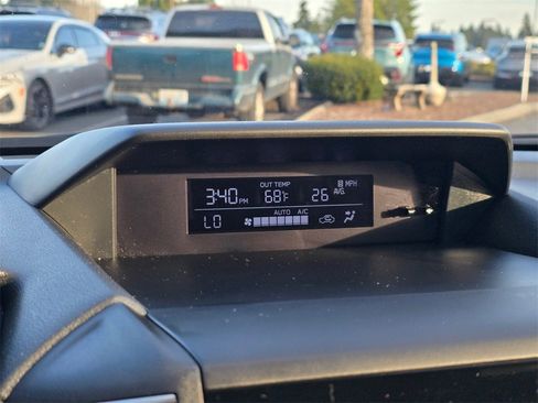 Used 2023 Subaru Crosstrek 2.0i Premium w/ Popular Package #3 image 21