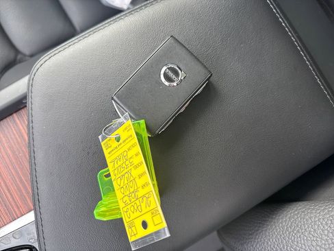 Certified 2023 Volvo XC60 B5 Plus w/ Protection Package Premier image 35