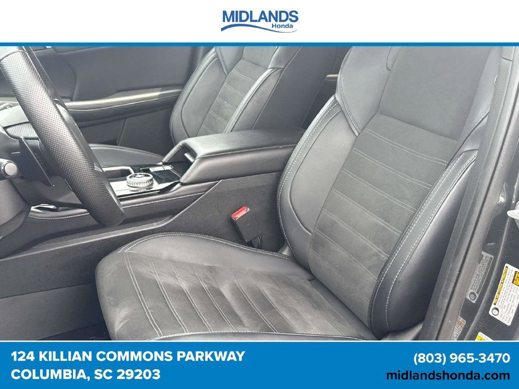 Used 2025 Mitsubishi Outlander SE FWD image 10