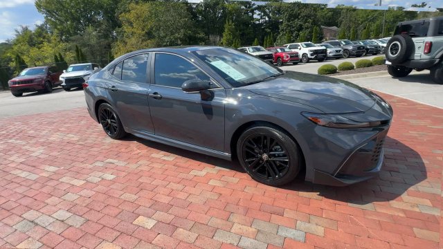 Used 2025 Toyota Camry SE w/ Multimedia Upgrade Package FWD image 4