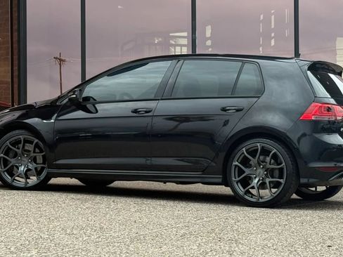 Used 2017 Volkswagen Golf R 4-Door AWD/4WD image 6