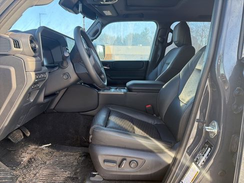 Used 2025 Toyota Land Cruiser image 15