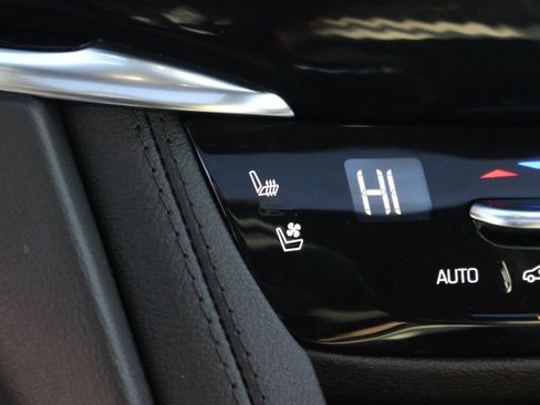 Used 2024 Cadillac XT6 Sport w/ LPO, Onyx Lite Package image 32