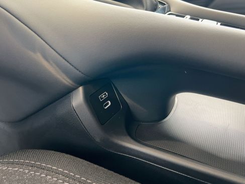 Used 2026 Honda HR-V LX image 32