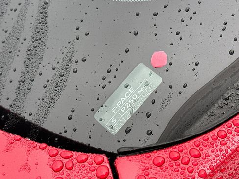 New 2025 Jaguar F-PACE R-Dynamic S image 30