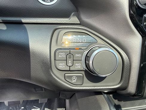 New 2026 RAM 1500 Big Horn AWD/4WD image 14