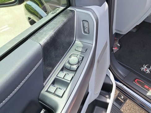 New 2025 Ford F250 XLT w/ Black Appearance Package image 24