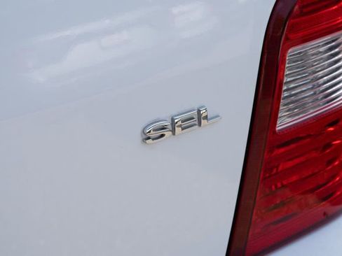 Used 2007 Ford Freestyle SEL image 11