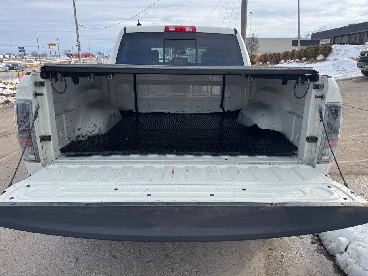 Used 2018 RAM 1500 Laramie w/ Convenience Group AWD/4WD image 10