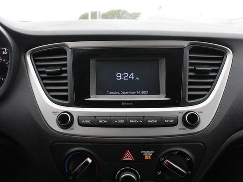 Used 2021 Hyundai Accent SE FWD image 14