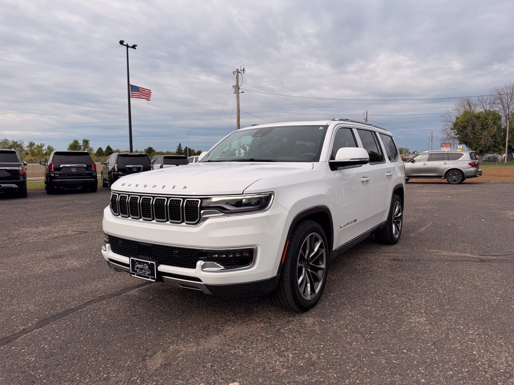 Used 2022 Jeep Wagoneer Series III w/ Premium Group I AWD/4WD image 11