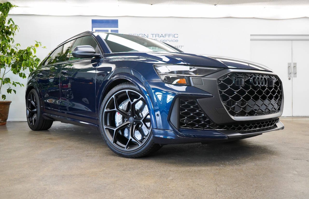 Used 2026 Audi RS Q8 performance AWD/4WD image 35