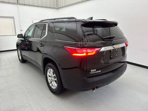 Used 2021 Chevrolet Traverse LT FWD image 4