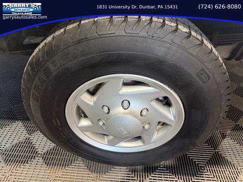 Used 2015 Ford E-350 and Econoline 350 Super Duty image 12