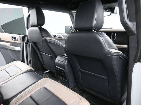 Certified 2023 Ford Bronco Wildtrak image 14