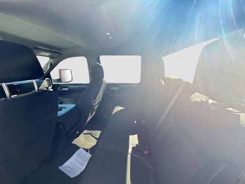 Used 2024 Chevrolet Silverado 3500 LT image 20