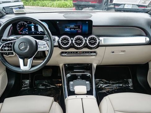 Used 2022 Mercedes-Benz GLB 250 4MATIC image 13