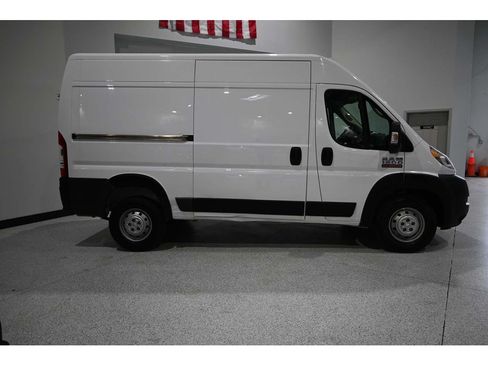 Used 2019 RAM ProMaster 1500 w/ Premium Appearance Group FWD image 4