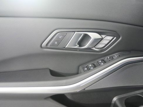 Used 2026 BMW 330i Sedan w/ Premium Package image 8