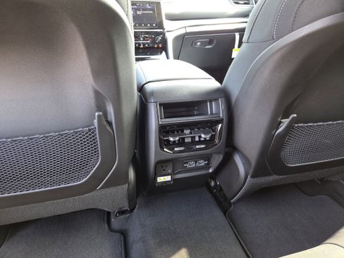 New 2026 Jeep Grand Cherokee Laredo X image 20