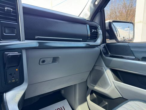 Used 2023 Ford F150 Limited image 21