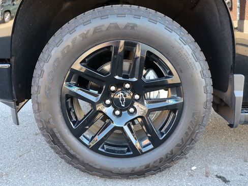 Used 2025 Chevrolet Silverado 1500 High Country w/ Midnight Edition image 34