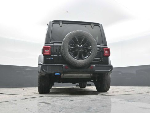 Used 2023 Jeep Wrangler Sahara w/ Cold Weather Group image 32