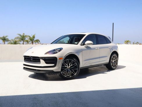 New 2026 Porsche Macan AWD/4WD image 1