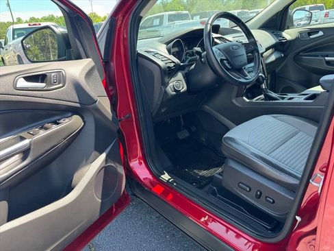 Used 2017 Ford Escape SE w/ SE Sport Appearance Package AWD/4WD image 13