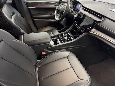New 2026 Jeep Grand Cherokee Limited AWD/4WD image 4