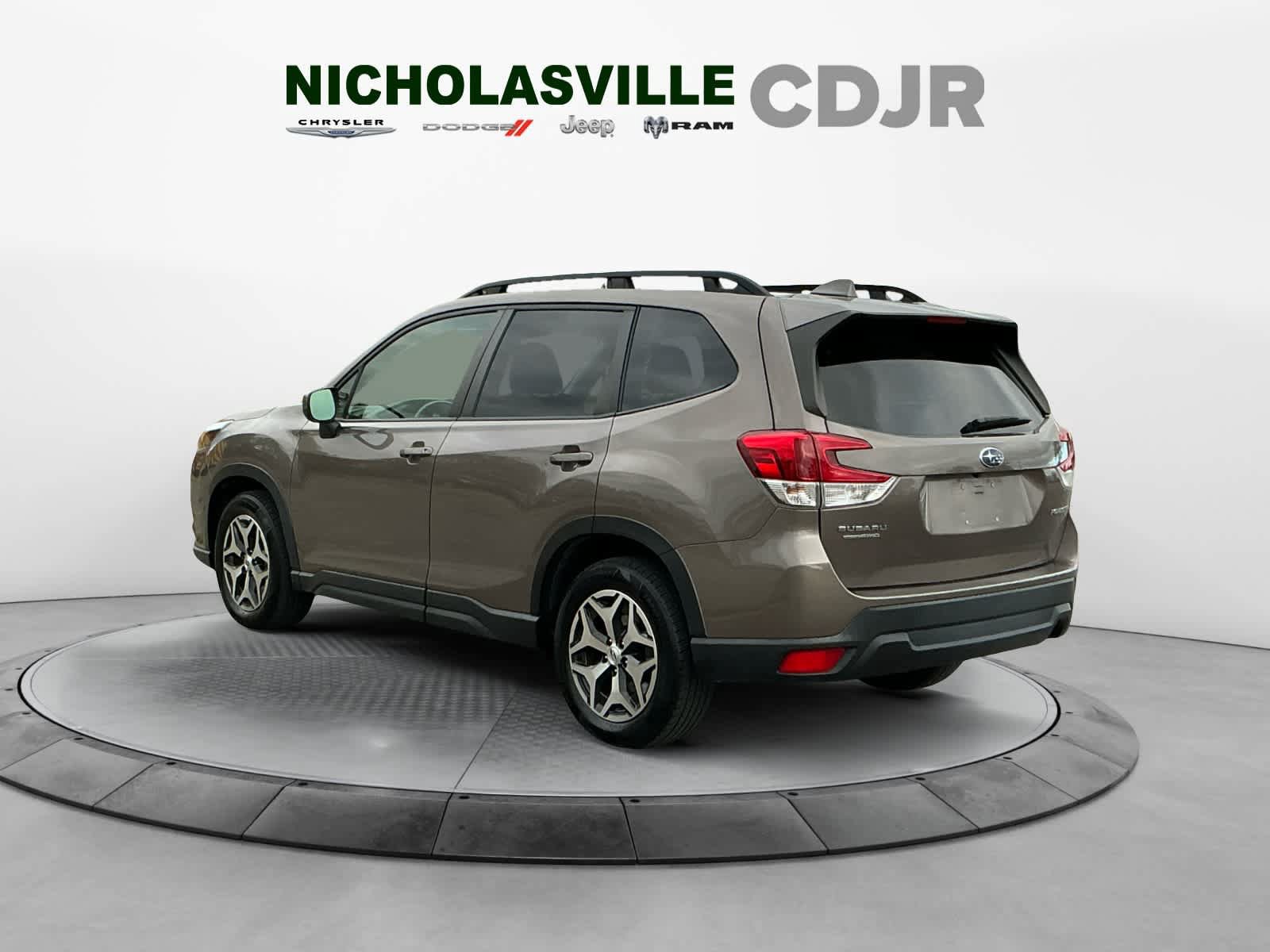 Used 2022 Subaru Forester Premium AWD/4WD image 3