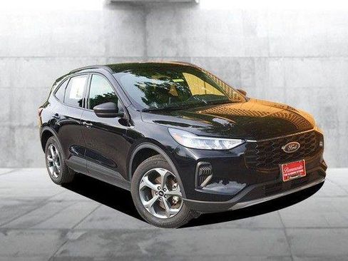 Used 2025 Ford Escape ST-Line AWD/4WD image 2