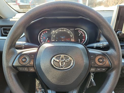 Used 2023 Toyota RAV4 LE image 18