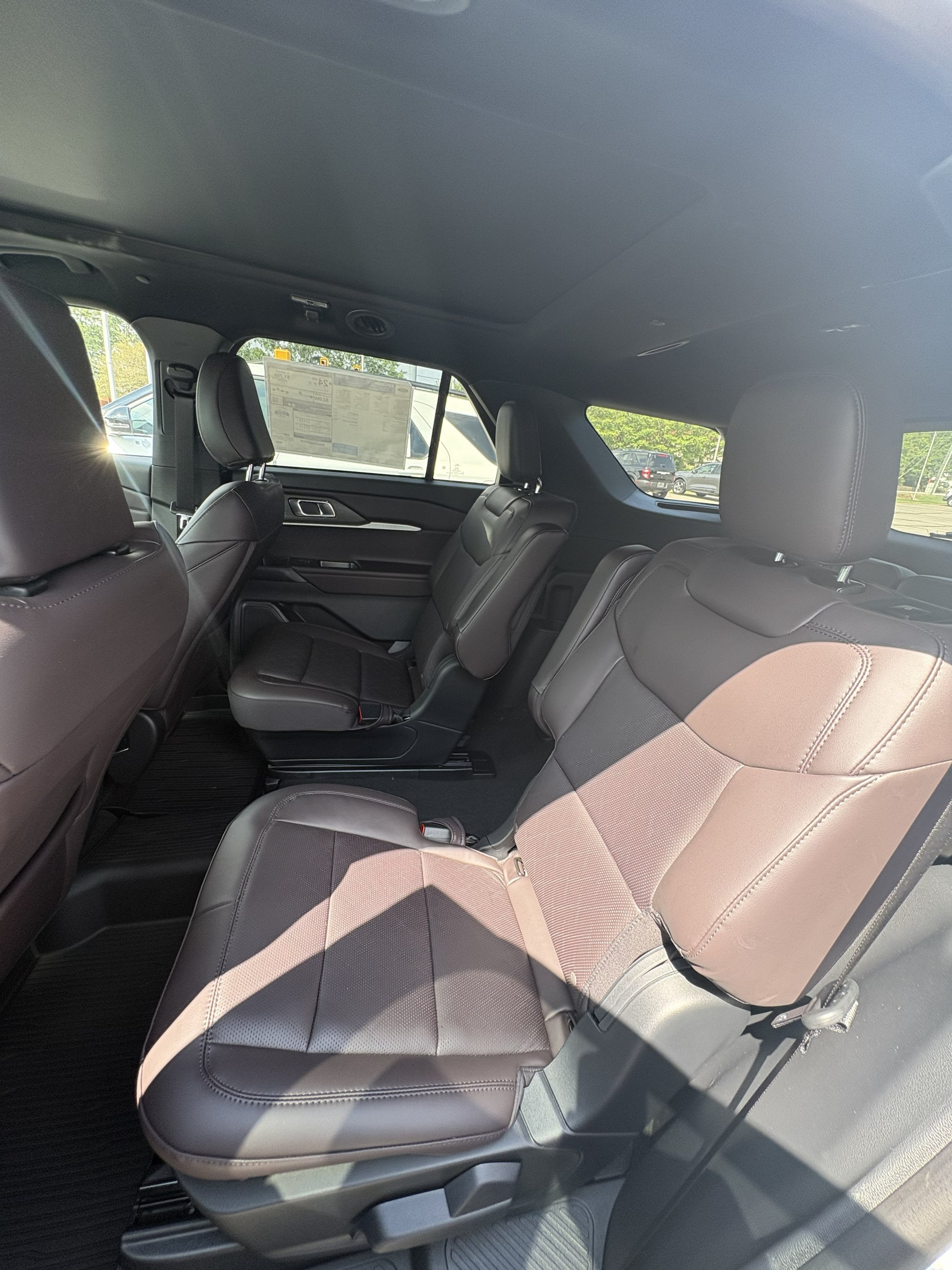 New 2026 Ford Explorer Platinum RWD image 8