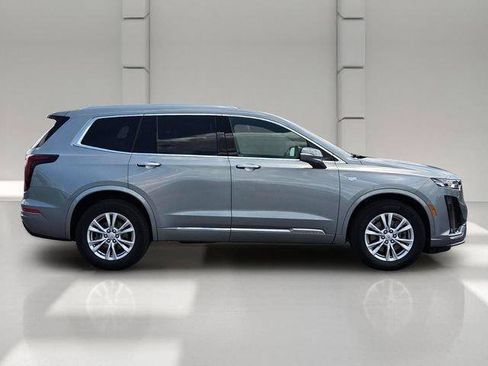 Certified 2025 Cadillac XT6 Luxury FWD image 6