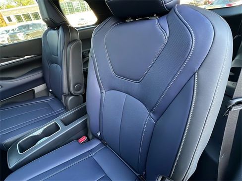 New 2026 INFINITI QX60 Sport image 17