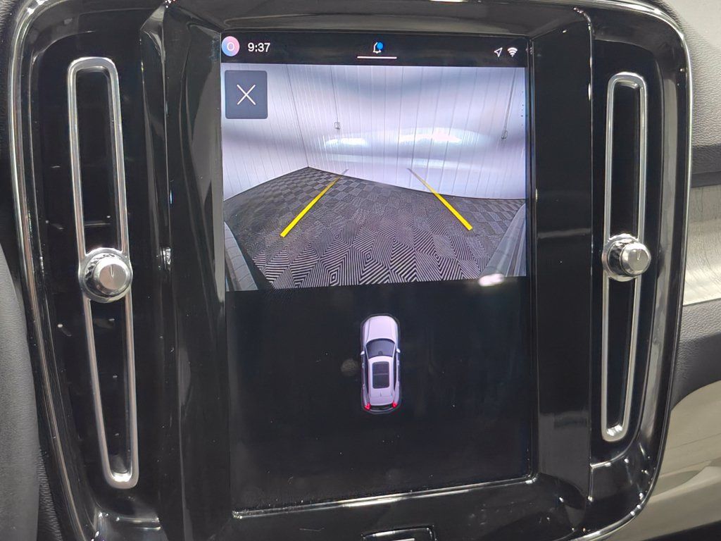 Used 2023 Volvo XC40 B4 Ultimate FWD image 53