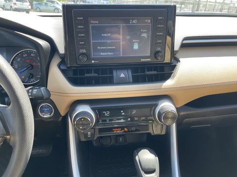 Used 2020 Toyota RAV4 XLE w/ Convenience Package AWD/4WD image 18