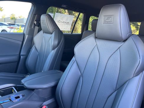 New 2026 Lexus TX 500h AWD image 22