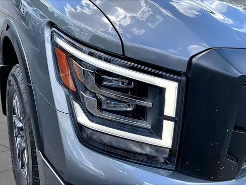 Used 2023 Nissan Titan PRO-4X w/ Pro-4x Convenience Package AWD/4WD image 26