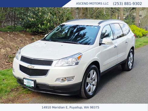 Used 2012 Chevrolet Traverse LT w/ All-Star Edition FWD image 1