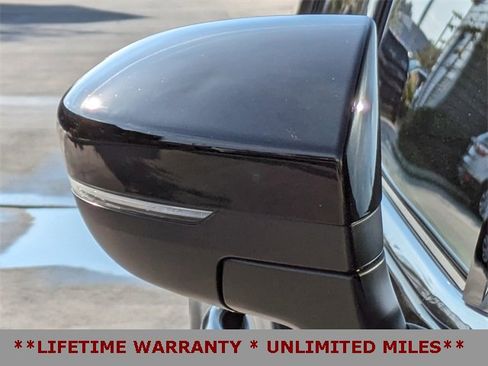 Used 2022 Nissan Pathfinder SV image 13