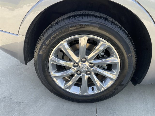 Used 2019 Buick Envision Essence FWD image 33