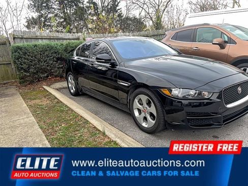 Used 2017 Jaguar XE image 1
